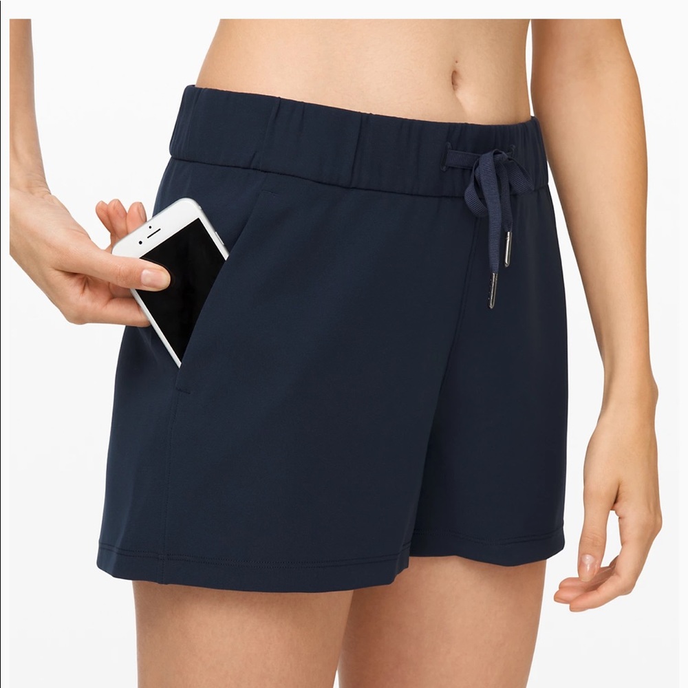 Lulu Lemon, On the Fly Shorts, Woven Navy, Size 12